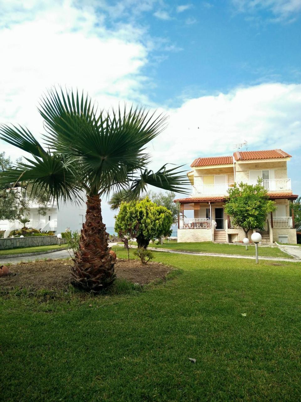 Aello Sea-Seafront Apartments Skala Fourkas Bagian luar foto