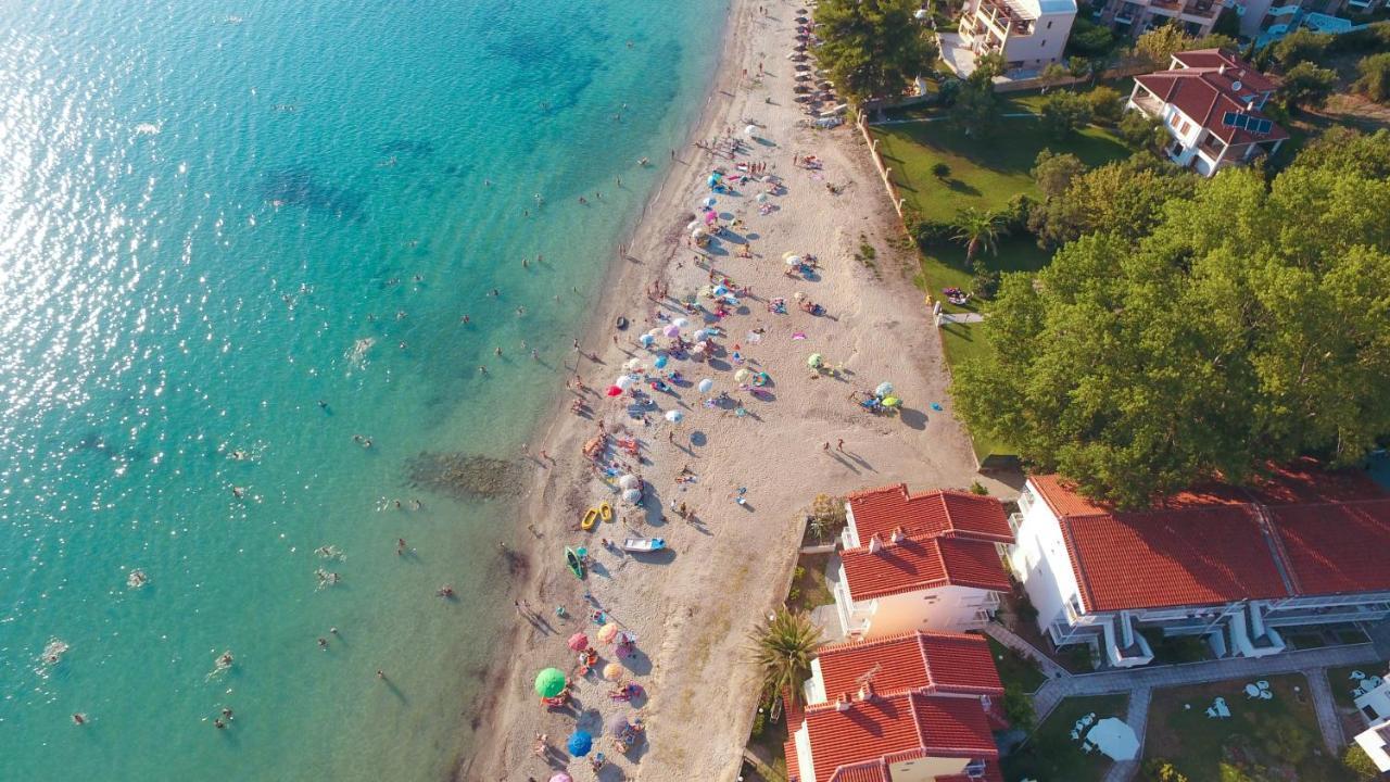 Aello Sea-Seafront Apartments Skala Fourkas Bagian luar foto