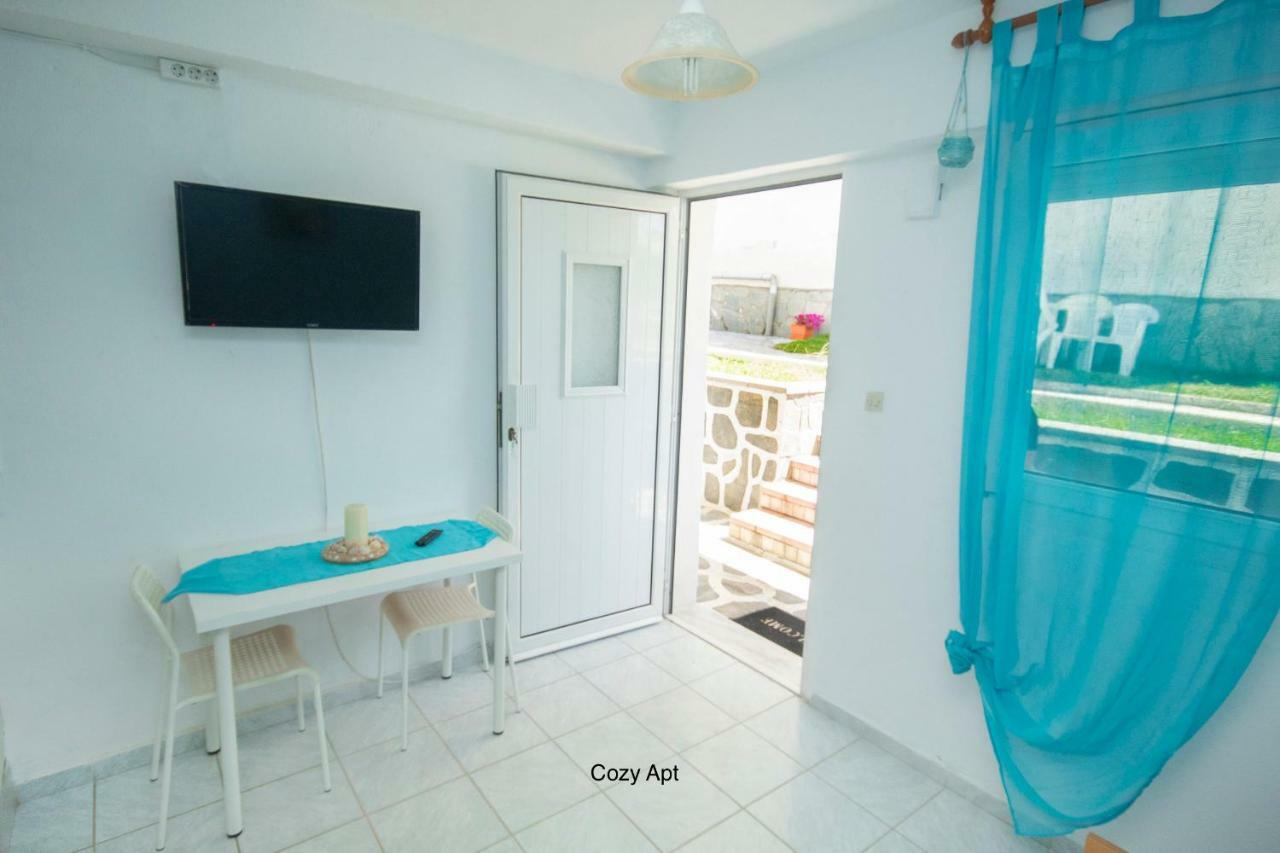 Aello Sea-Seafront Apartments Skala Fourkas Bagian luar foto